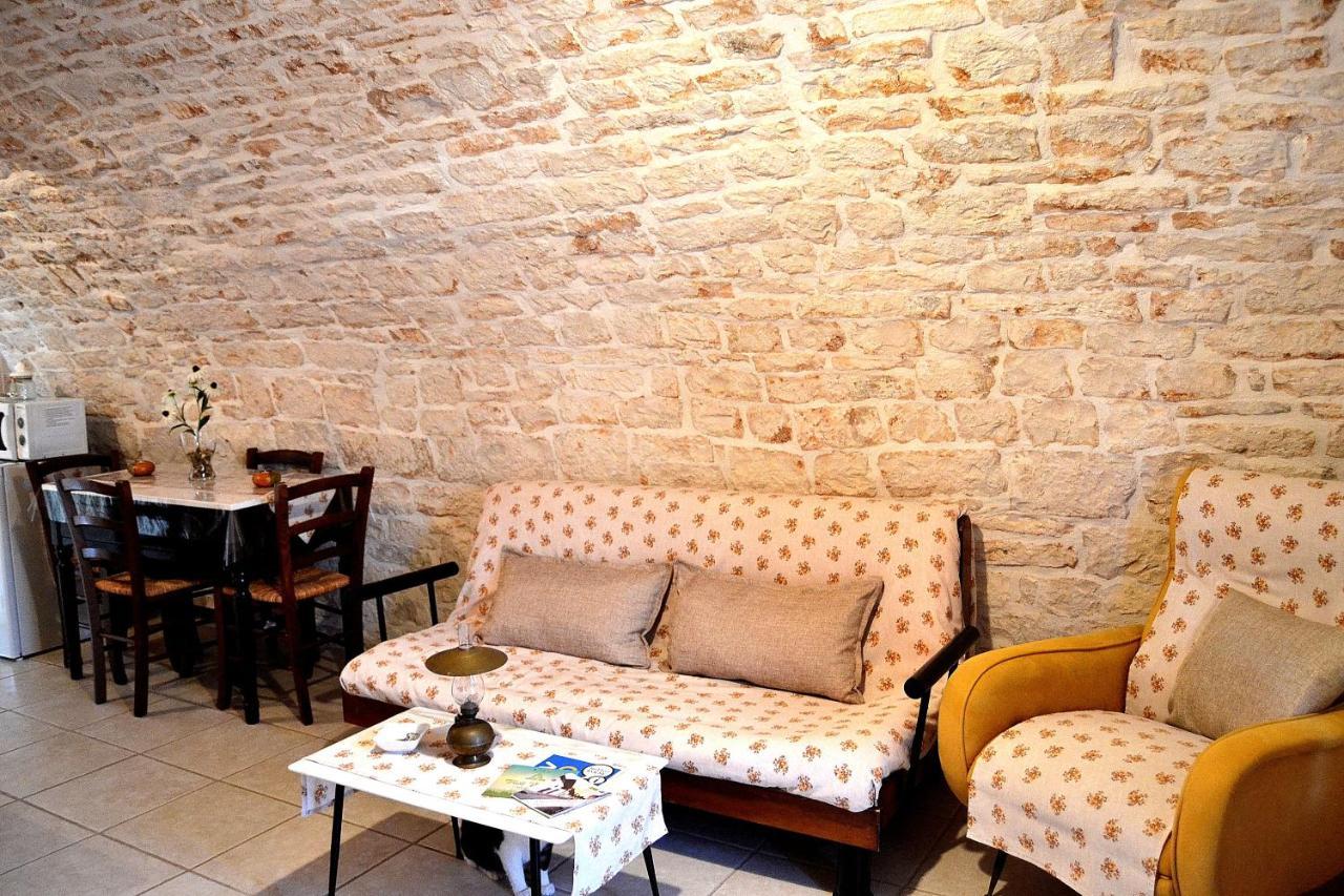 Converse Fra I Trulli Alberobello Luaran gambar